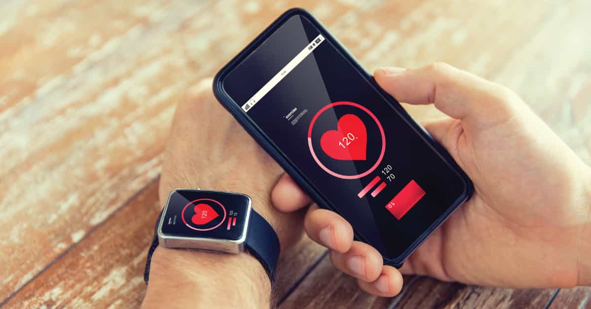 health monitor on smartphone and smartwatch 